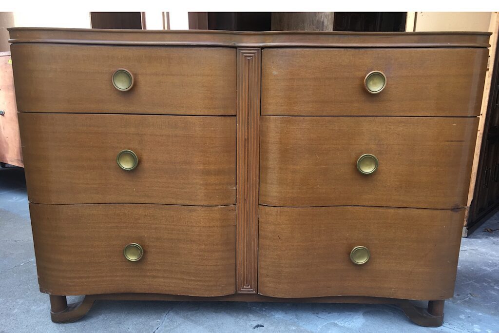 Tips On Buying Vintage Furniture The Resplendent Home